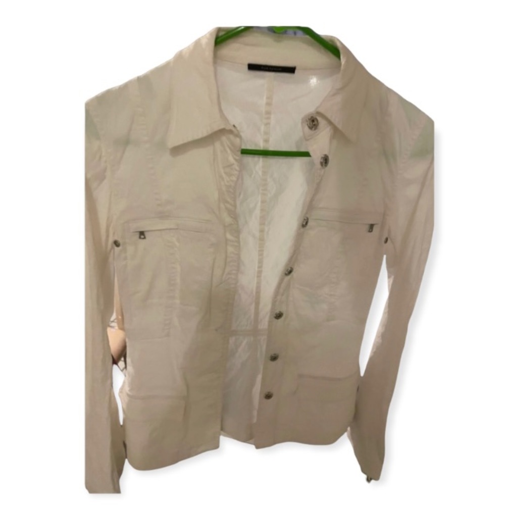 Beautiful!! ELIE TAHARI. 66% Linen. Size 2.
